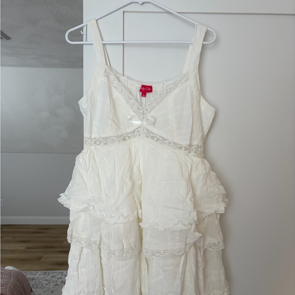 Elegant cream ruffle lace Dress